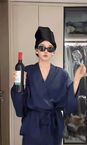 好？10分钟轻松养成女明星「绸缎发」开元ky棋牌洗完头自然风干还是吹干(图19)